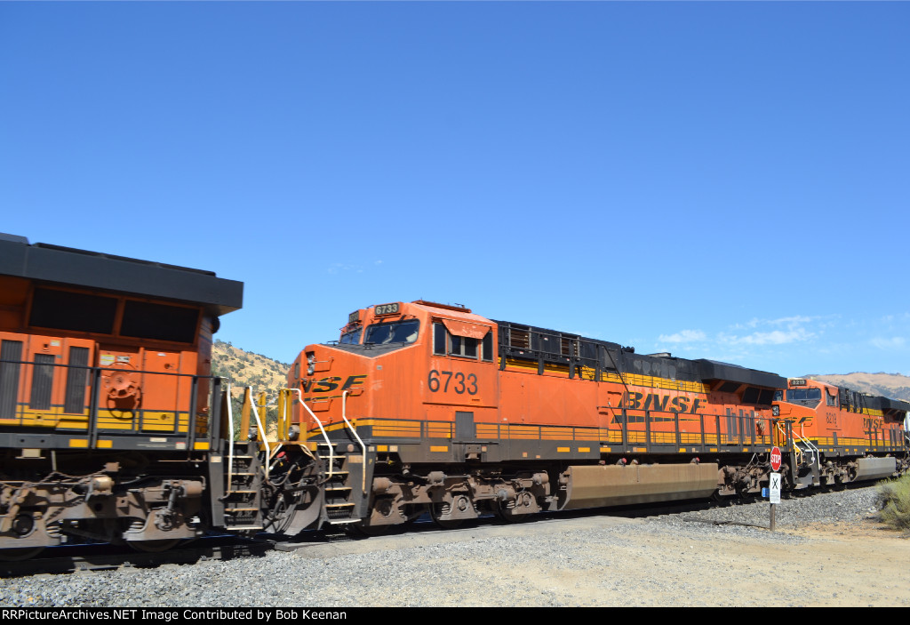 BNSF 6733